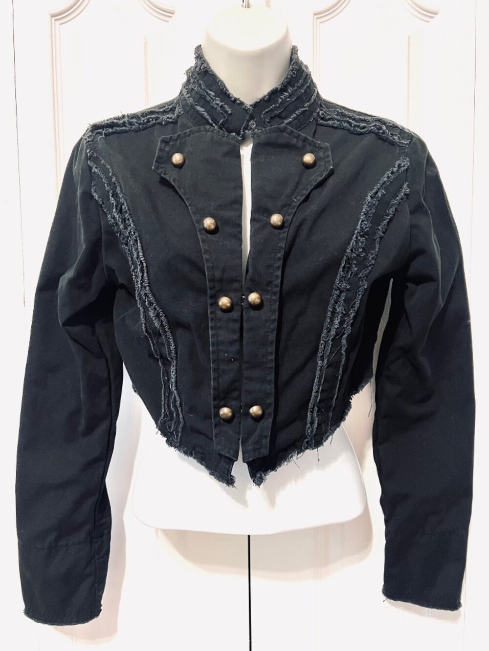 Yoki-Women's Black Denim/Jean Cropped Long Sleeve Military Style Jacket-Medium
